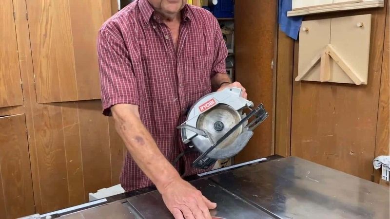 how to cut plywood straight
