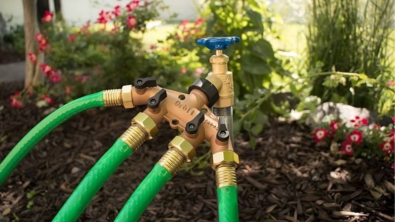 how to drain garden hoses