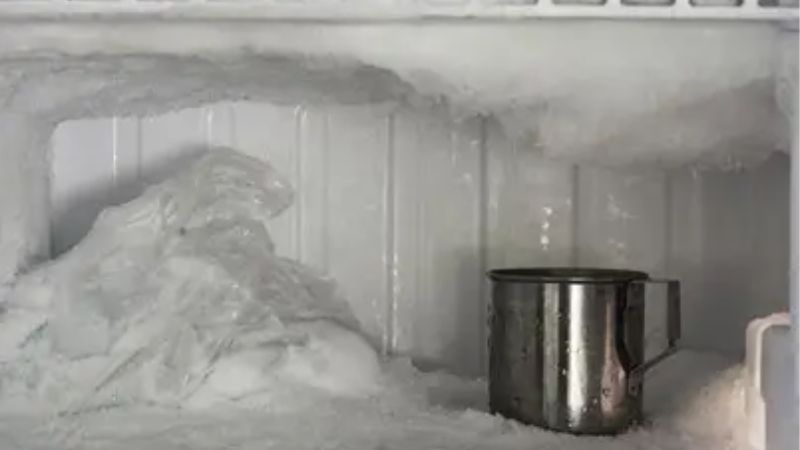 why is my freezer frosting up